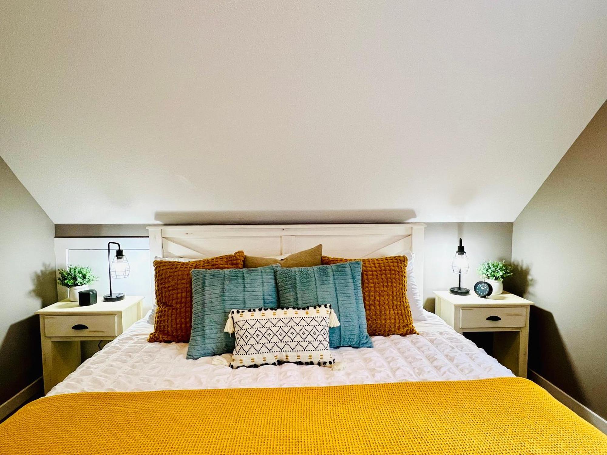 Jasmine Cottage Kelowna Dış mekan fotoğraf